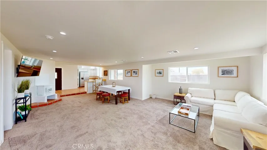 10212 Deep Creek Road, Apple Valley, California 92308