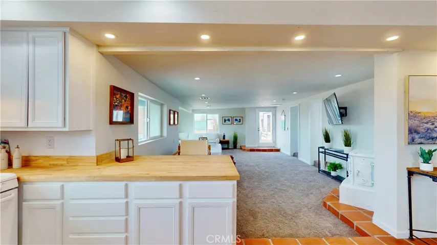 10212 Deep Creek Road, Apple Valley, California 92308