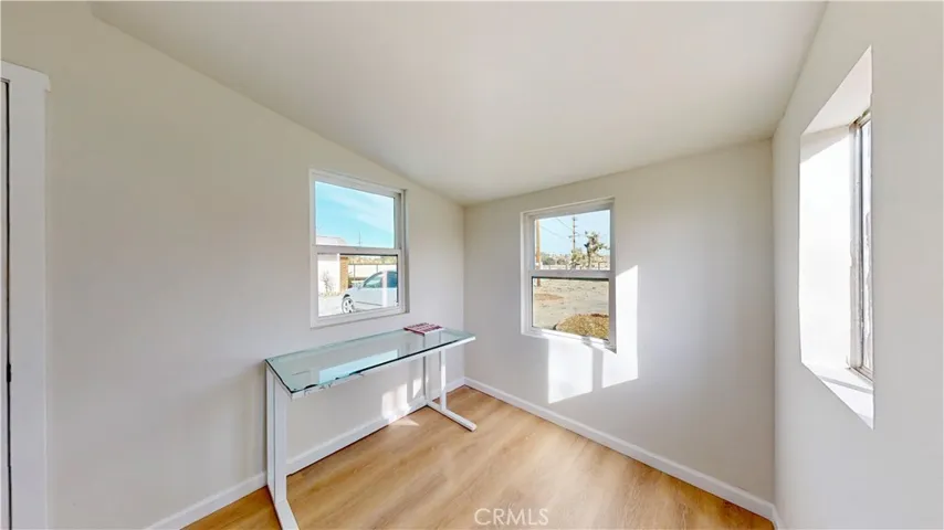 10212 Deep Creek Road, Apple Valley, California 92308