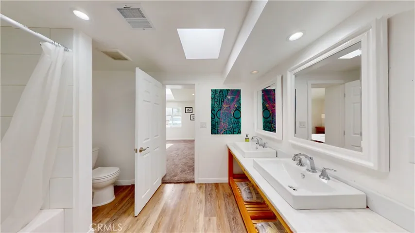 10212 Deep Creek Road, Apple Valley, California 92308