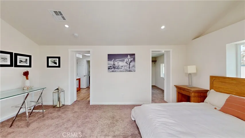 10212 Deep Creek Road, Apple Valley, California 92308