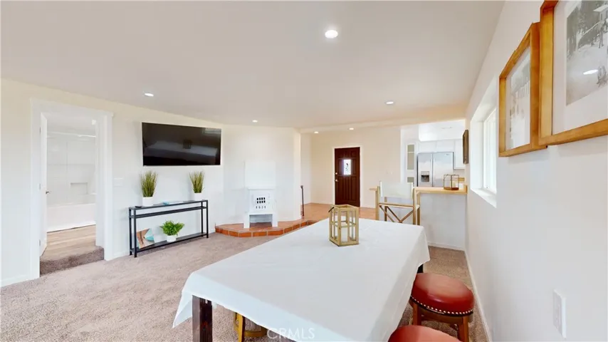 10212 Deep Creek Road, Apple Valley, California 92308