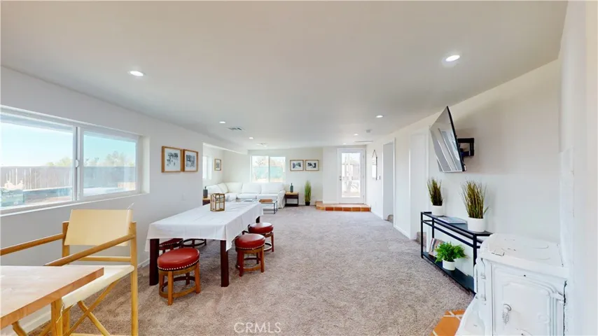 10212 Deep Creek Road, Apple Valley, California 92308