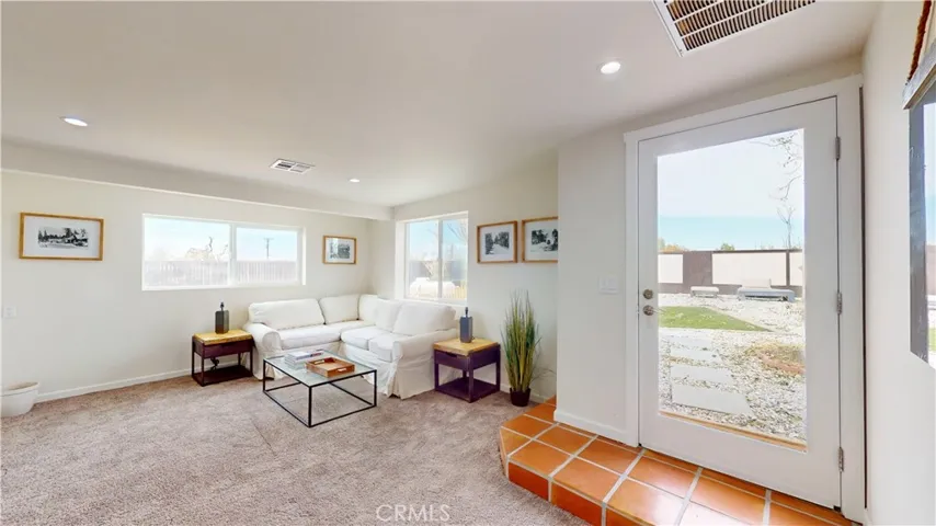 10212 Deep Creek Road, Apple Valley, California 92308