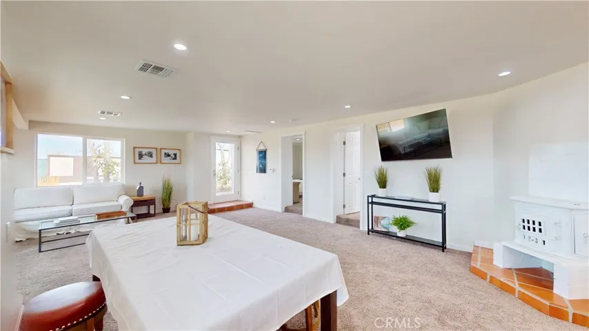 10212 Deep Creek Road, Apple Valley, California 92308