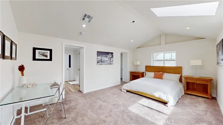 10212 Deep Creek Road, Apple Valley, California 92308