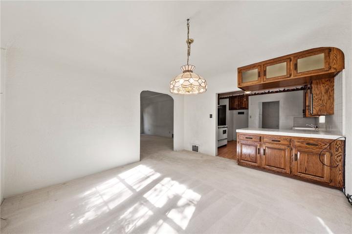 DINING AND KITCHEN