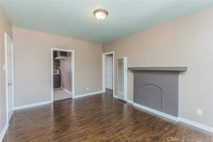 212 E 54th Street, Los Angeles, California 90011