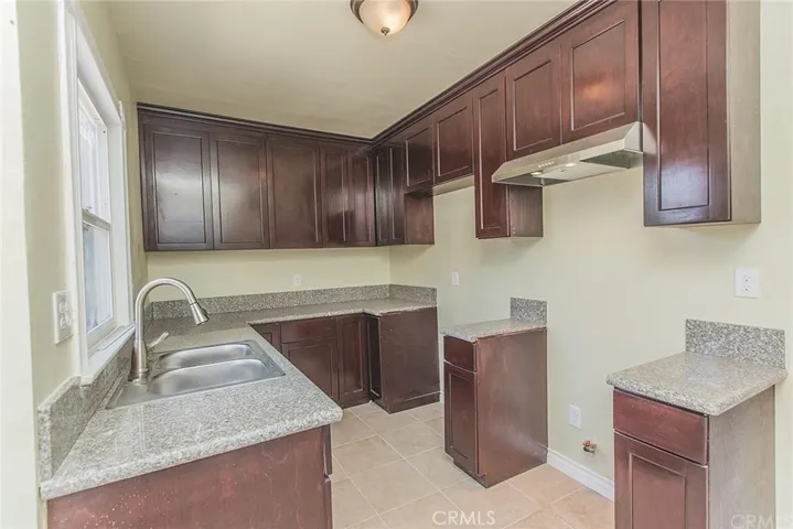 212 E 54th Street, Los Angeles, California 90011