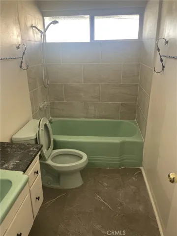 513 W Baker Ave, Fullerton, California 92832