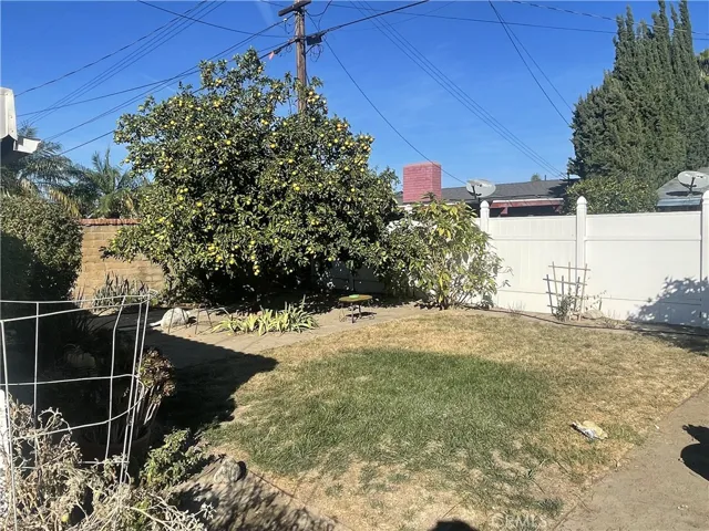 513 W Baker Ave, Fullerton, California 92832