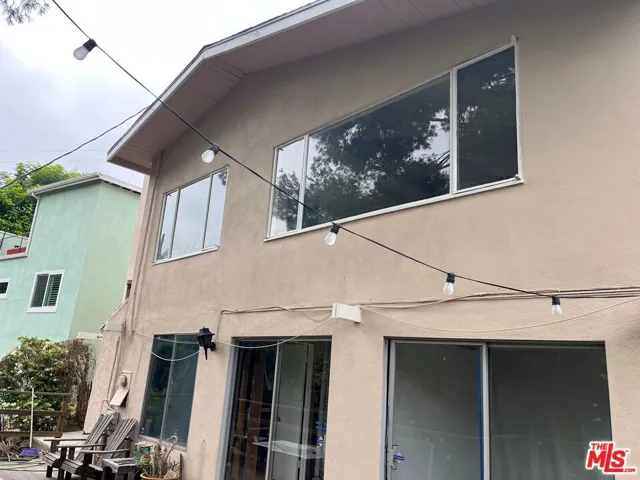 11541 Laurelcrest Drive, Studio City, California 91604