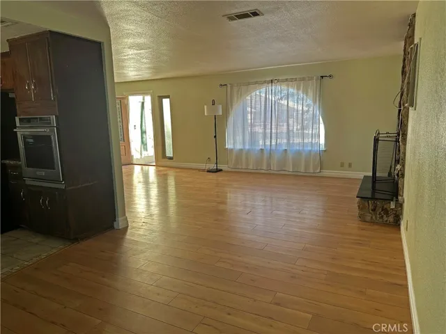27622 Cloverleaf Drive, Helendale, California 92342