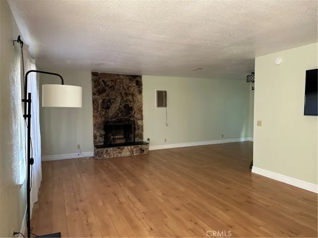 27622 Cloverleaf Drive, Helendale, California 92342