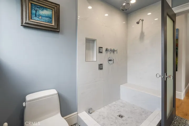 6077 Selma Avenue, Los Angeles, California 90028