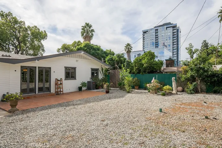 6077 Selma Avenue, Los Angeles, California 90028