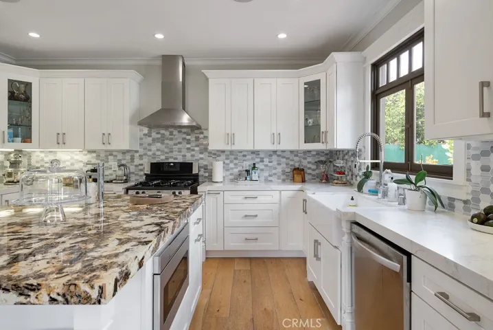 6077 Selma Avenue, Los Angeles, California 90028