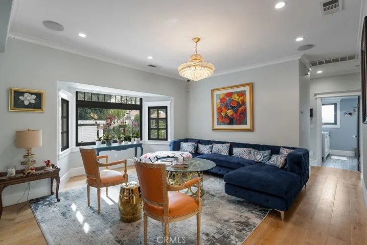 6077 Selma Avenue, Los Angeles, California 90028