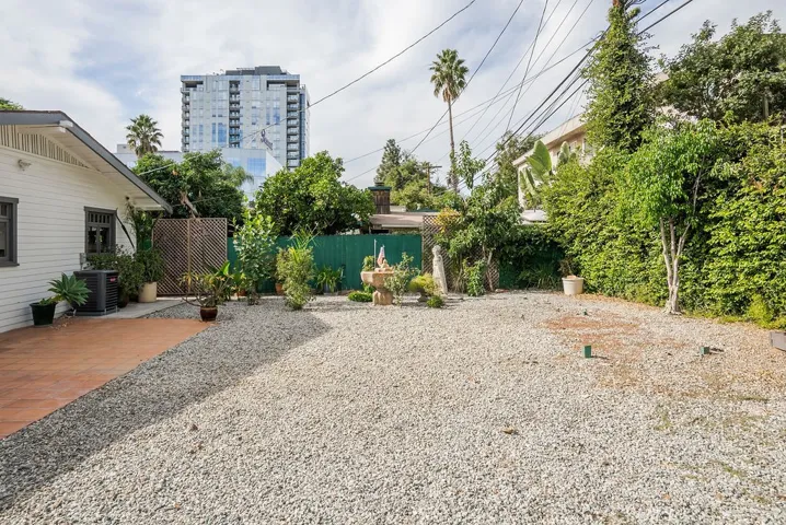 6077 Selma Avenue, Los Angeles, California 90028