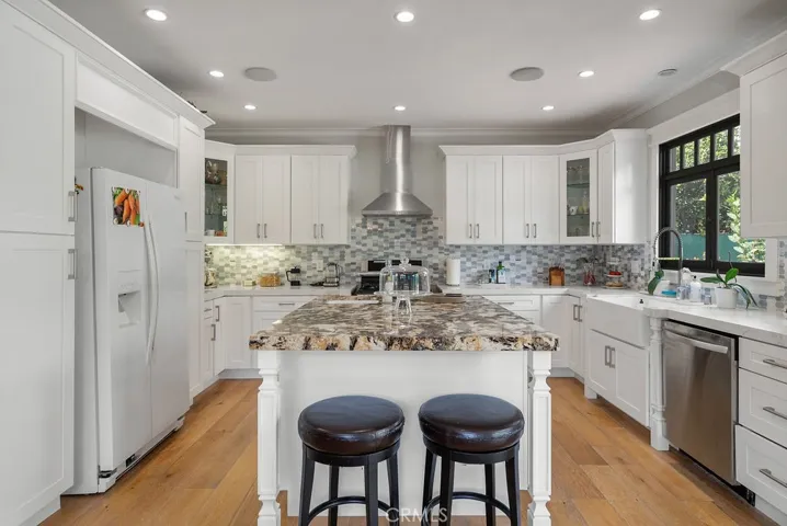 6077 Selma Avenue, Los Angeles, California 90028