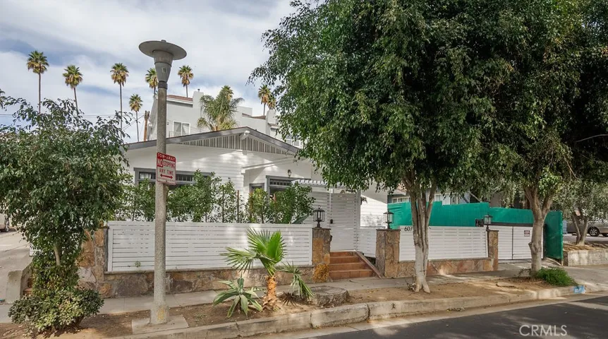 6077 Selma Avenue, Los Angeles, California 90028