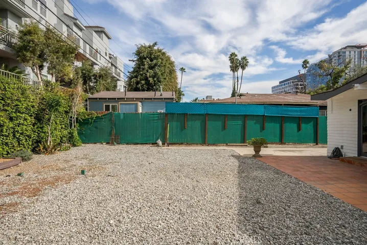 6077 Selma Avenue, Los Angeles, California 90028