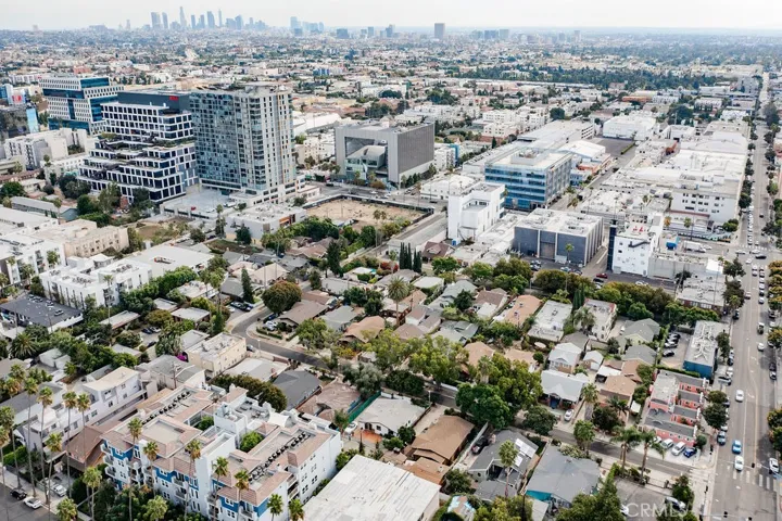 6077 Selma Avenue, Los Angeles, California 90028