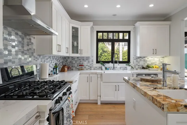 6077 Selma Avenue, Los Angeles, California 90028