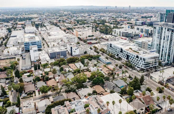 6077 Selma Avenue, Los Angeles, California 90028