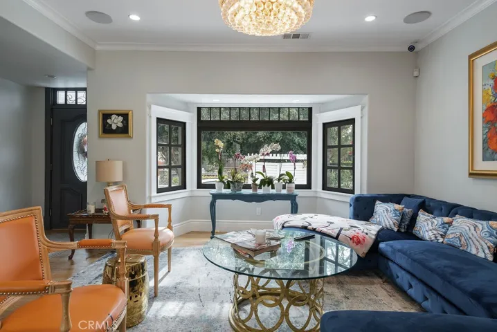 6077 Selma Avenue, Los Angeles, California 90028