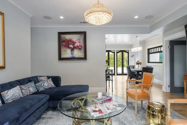6077 Selma Avenue, Los Angeles, California 90028