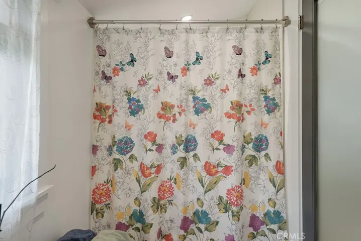 6077 Selma Avenue, Los Angeles, California 90028