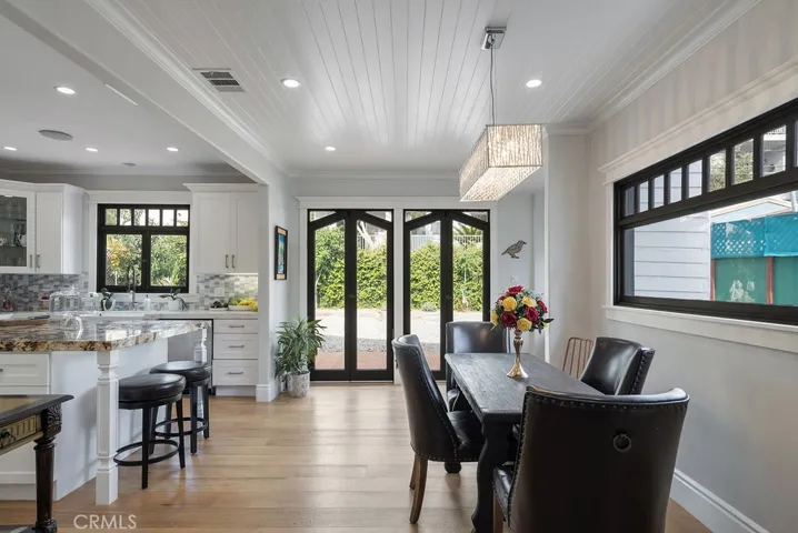 6077 Selma Avenue, Los Angeles, California 90028