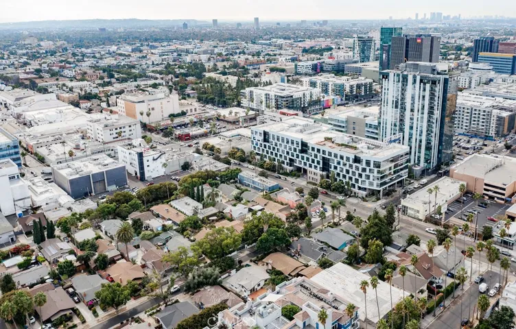 6077 Selma Avenue, Los Angeles, California 90028