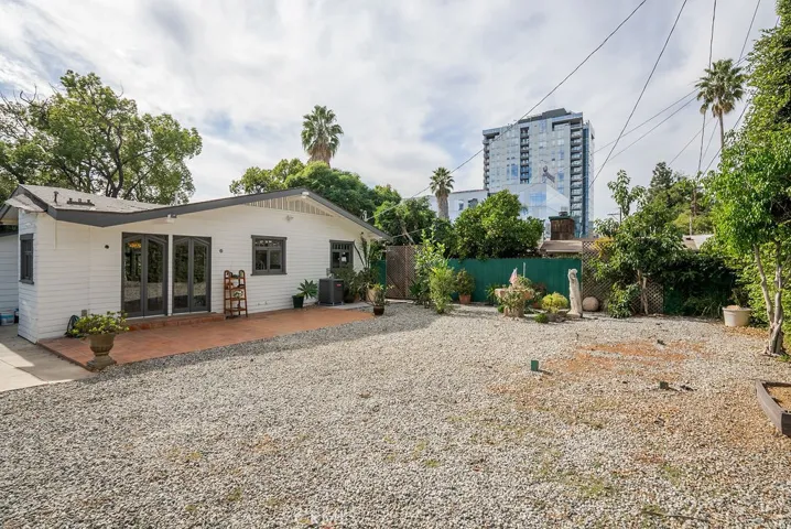 6077 Selma Avenue, Los Angeles, California 90028