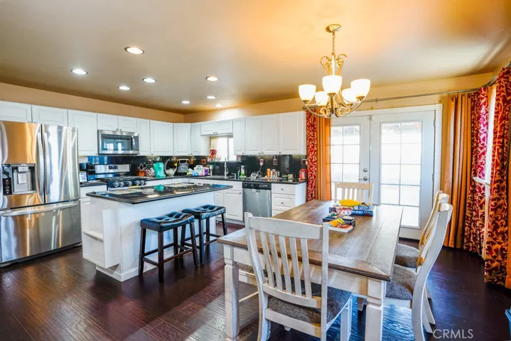 Perfect for the family with a great Center Island.