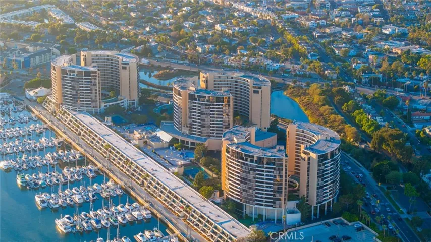 Marina City Club