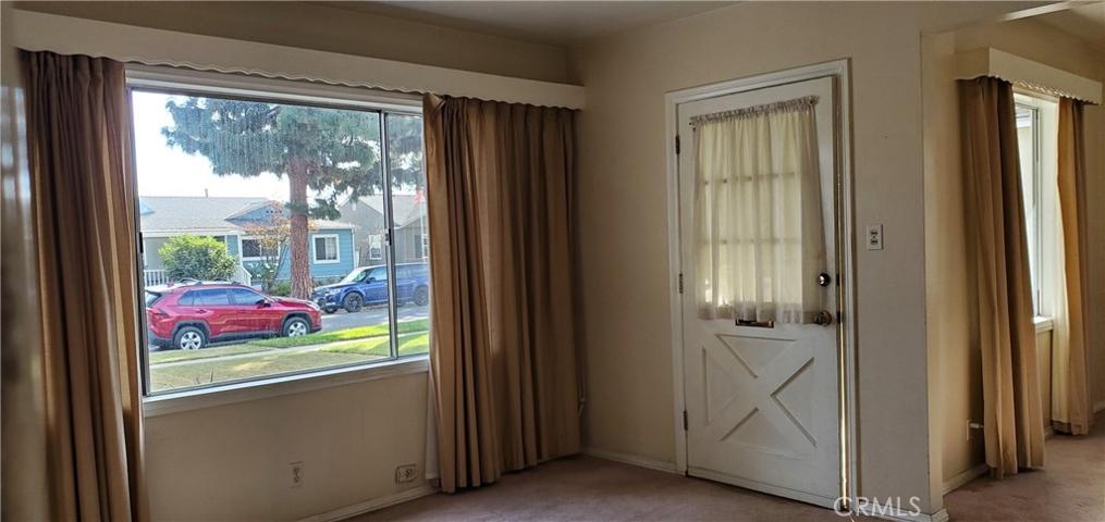 4323 Knoxville Avenue, Lakewood, California 90713