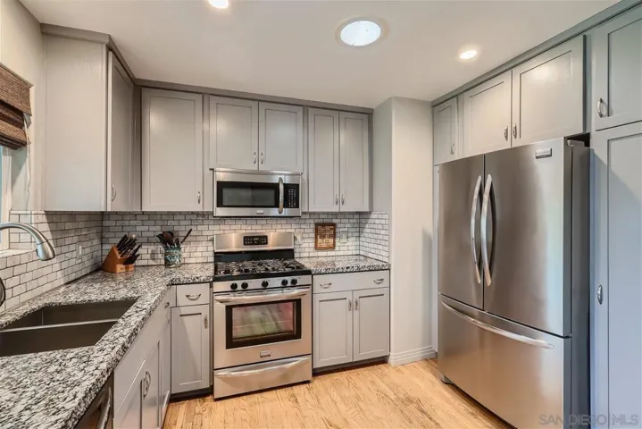6845 Alamo, La Mesa, California 91942
