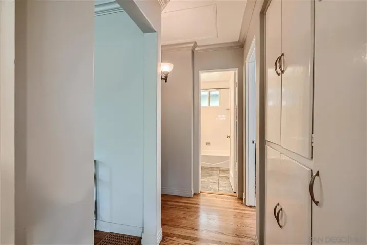 6845 Alamo, La Mesa, California 91942