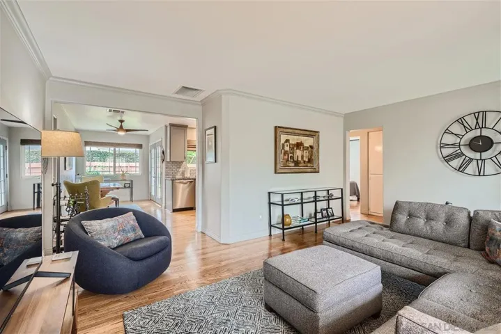 6845 Alamo, La Mesa, California 91942