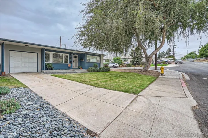 6845 Alamo, La Mesa, California 91942