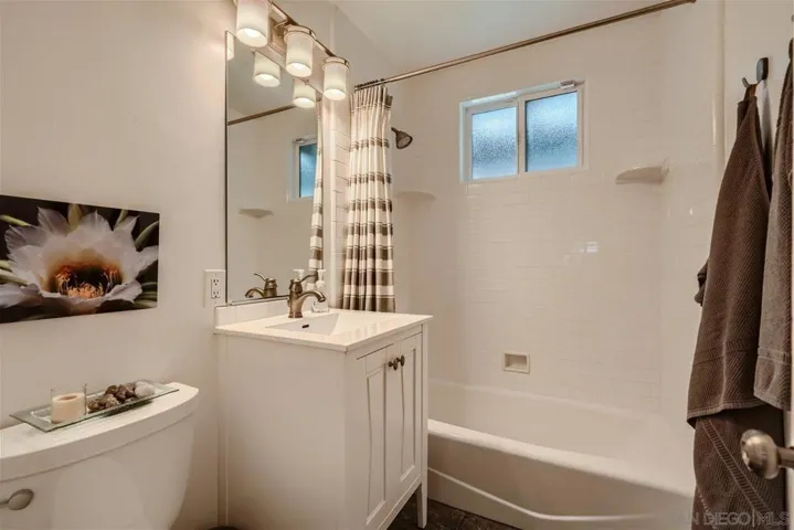 6845 Alamo, La Mesa, California 91942