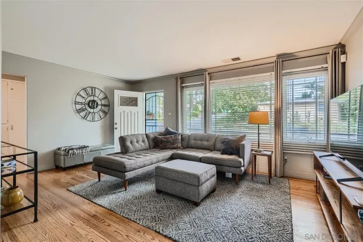 6845 Alamo, La Mesa, California 91942