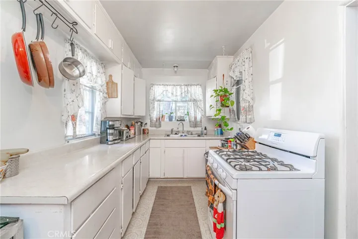 1727 S Charlotte Avenue, San Gabriel, California 91776