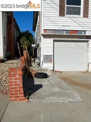 108 Lois Ave, Pittsburg, California 94565