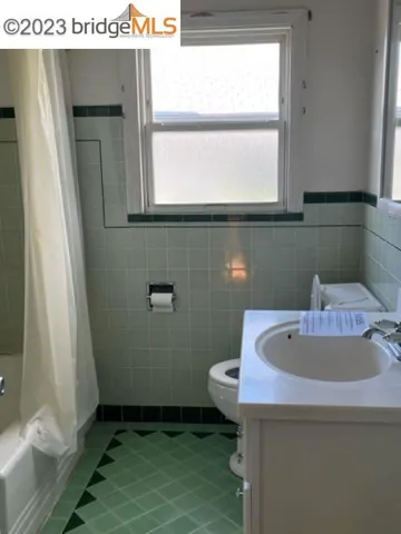 108 Lois Ave, Pittsburg, California 94565