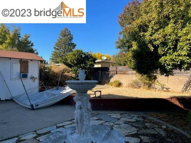 108 Lois Ave, Pittsburg, California 94565