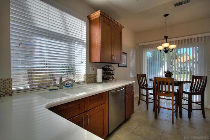 40560 Via Malagas, Murrieta, California 92562