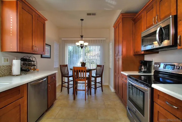 40560 Via Malagas, Murrieta, California 92562